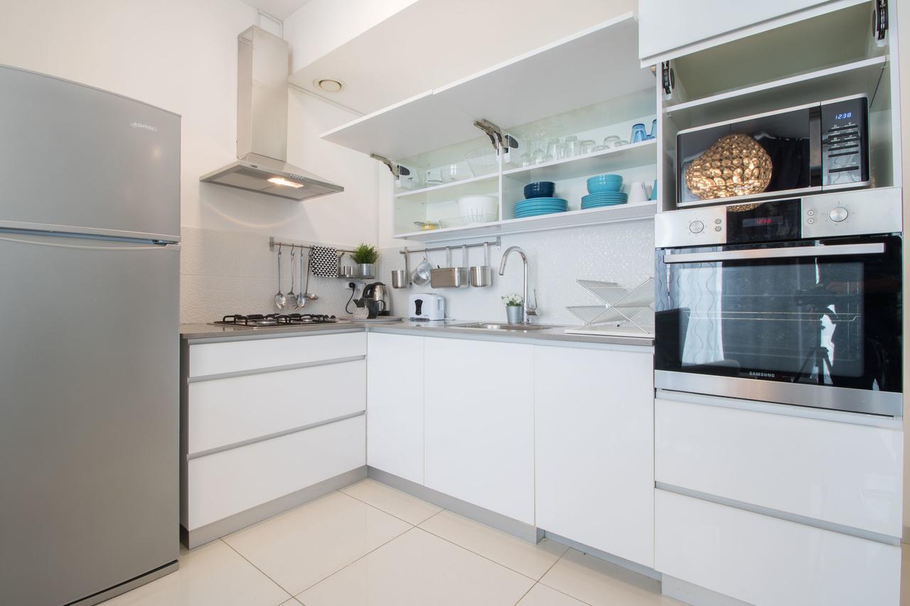 Sweethome26 Luxury Apt Close To The Beach & Free Parking Тел Авив Екстериор снимка